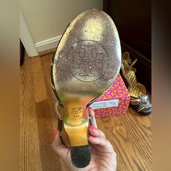 EUC Tory Burch Daisy Heels- size 7 - Picture 3 of 4